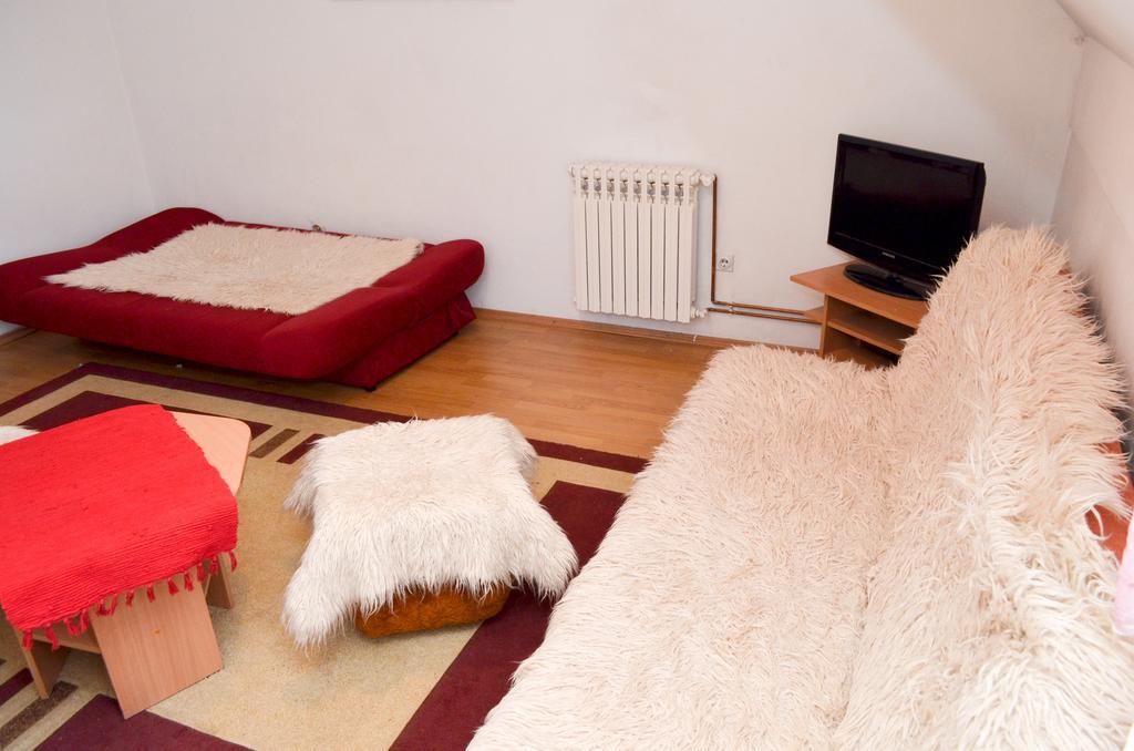 Apartments Ogorjelica ยาโฮรินา ภายนอก รูปภาพ
